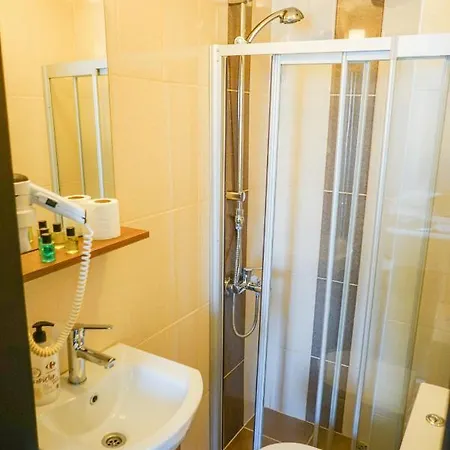 My Way Cadde Butik 2* جزر الأمراء